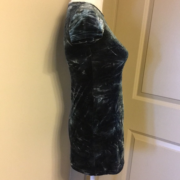 Stylish Hand Dyed Velvet Dress - Picture 3 of 8